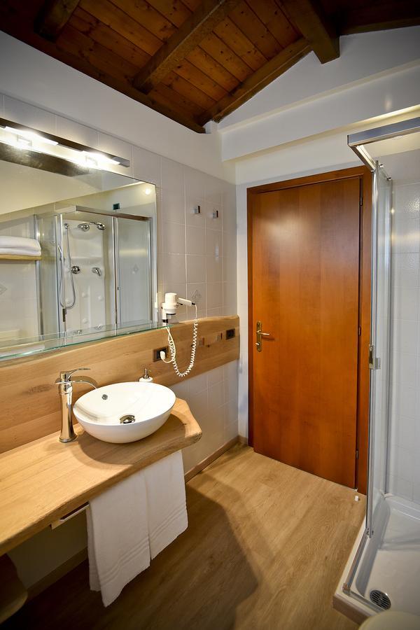 Venica & Venica Wine Resort Dolegna del Collio Екстериор снимка